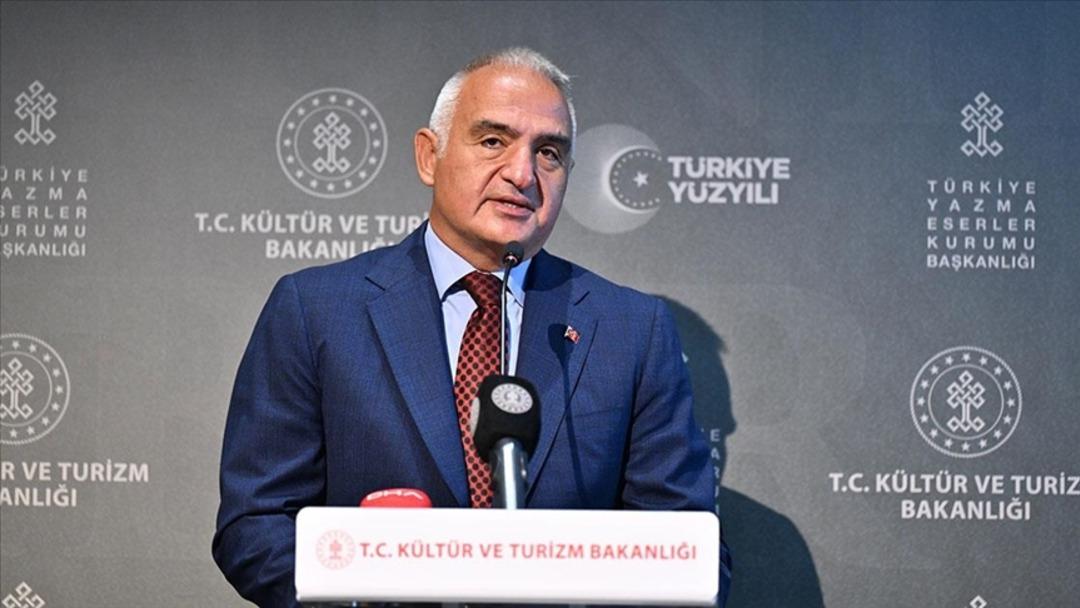 Bakan Ersoy rekoru duyurdu: Turizm gelirinde zirve!  1