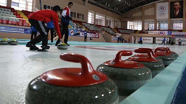 Milli curlingciler Erzurum'da yetişiyor