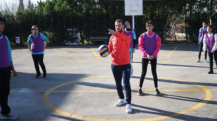 Beden eğitimi öğretmenliği atama 2025: Milli sporculardan beden eğitimi öğretmen ataması başvuruları ne zaman? Beden eğitimi öğretmen ataması duyuru ekranı...