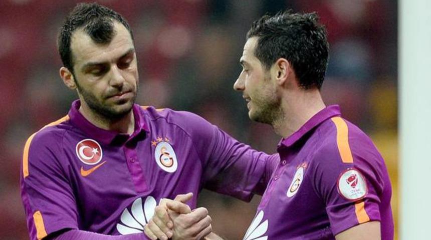 Galatasaray'da iki yolcu birden