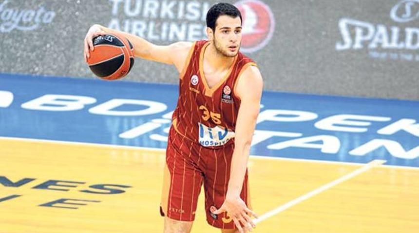 Galatasaray'da G&ouml;kt&uuml;rk Ural affedildi