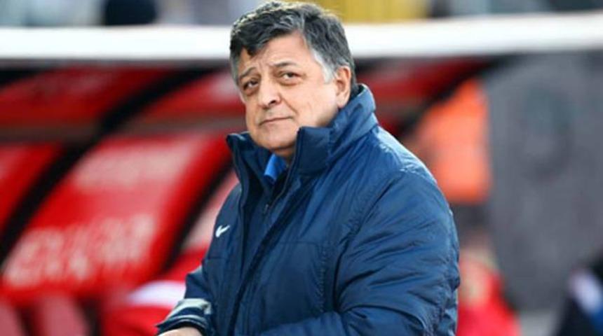 Yılmaz Vural futbolcularını uyardı