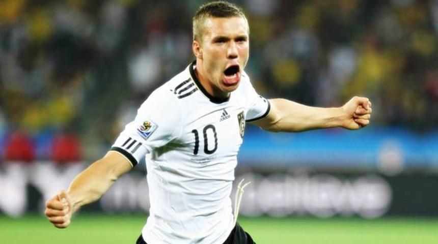 Podolski'nin menajerinden T&uuml;rkiye a&ccedil;ıklaması