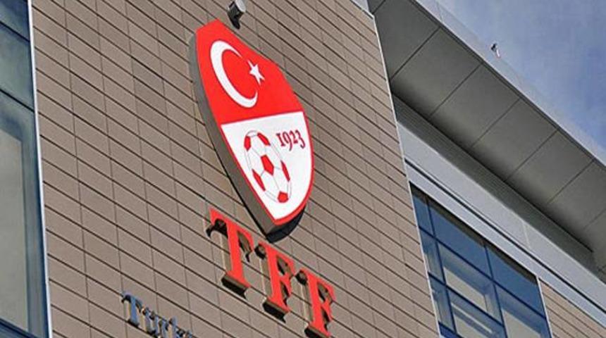 Galatasaray'a 100 bin TL, Bursaspor'a trib&uuml;n kapatma