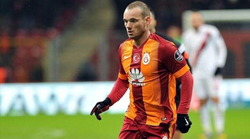 Sneijder bedavaya oynuyor