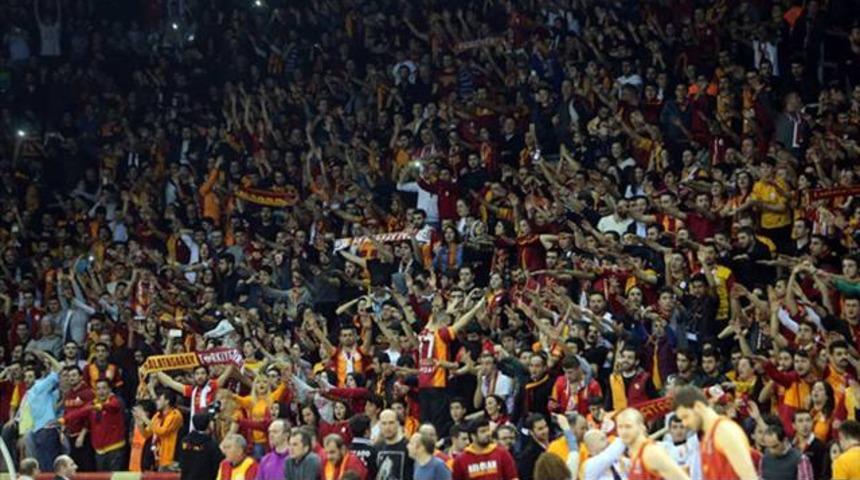 Galatasaray taraftarından y&ouml;netime tepki