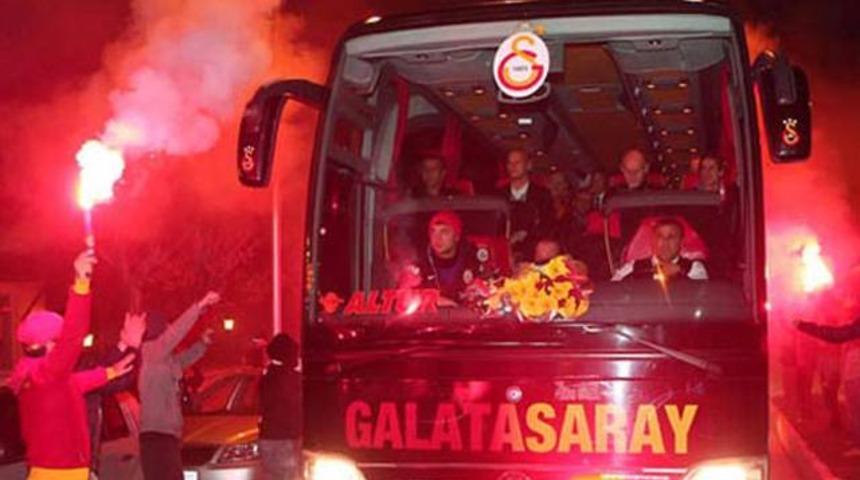 Galatasaray'a derbi mesajı! 'Asla yalnız değilsiniz'