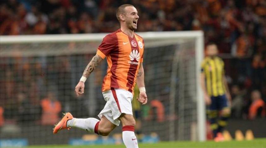 Fenerbah&ccedil;e'de Sneijder alarmı