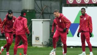 Galatasaray'da 6. ayrılık kapıda! Büyük umutlarla alınan isim takımdan gönderiliyor... Hem de zararına