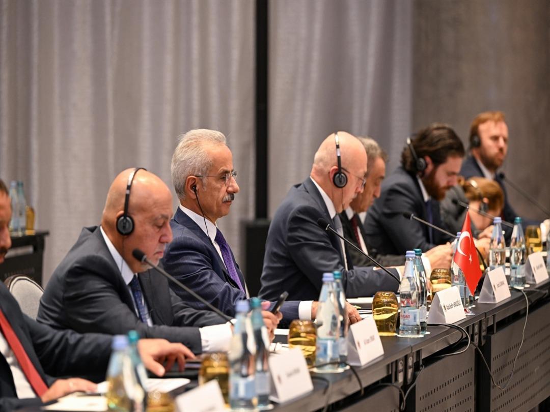 Bakan Uraloğlu’ndan Gürcistan mesajı! Hedef: 5 milyar dolarlık ticaret hacmi  Kararlı bir şekilde çalışıyoruz  5