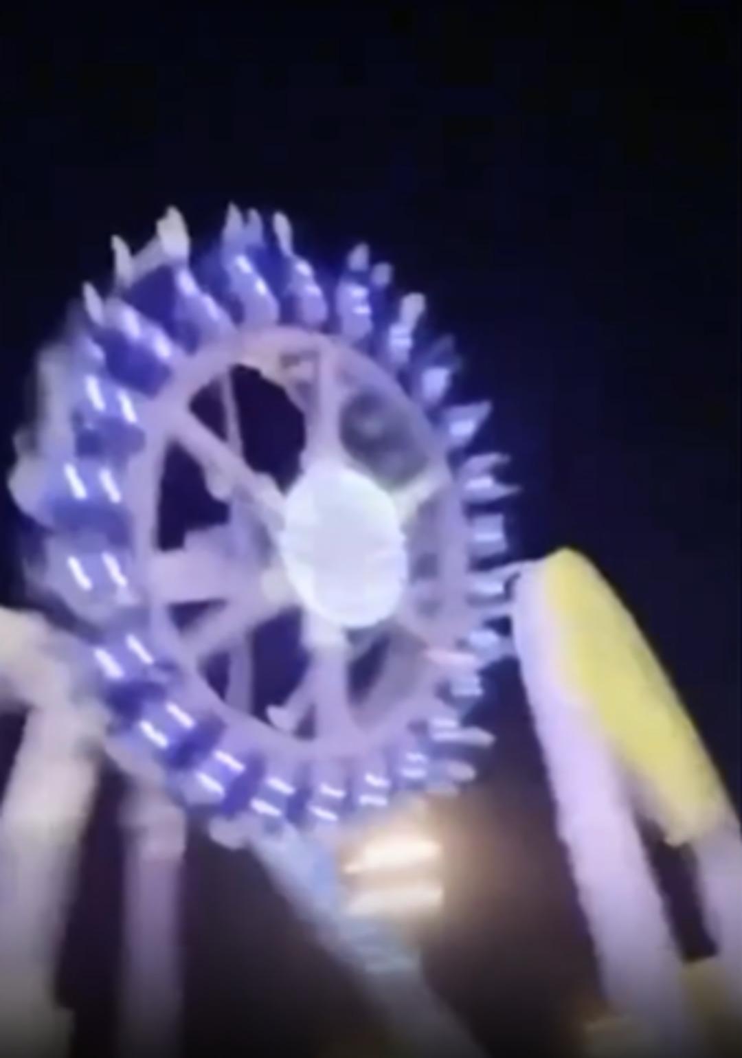 Yer: Suudi Arabistan! Lunaparktaki oyuncak yere çakıldı! Yaralılar var 2