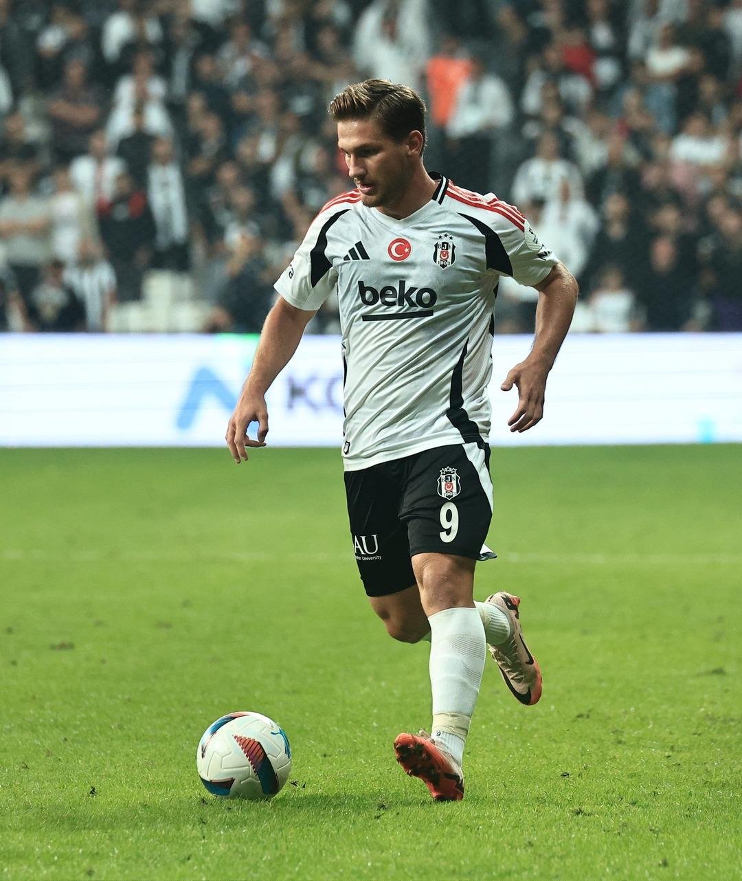 Beşiktaş ta UEFA Avrupa Ligi’nde Shakhtar Donetsk rövanşı öncesi ayrılık geldi! Semih Kılıçsoy Cagliari yolcusu... 2
