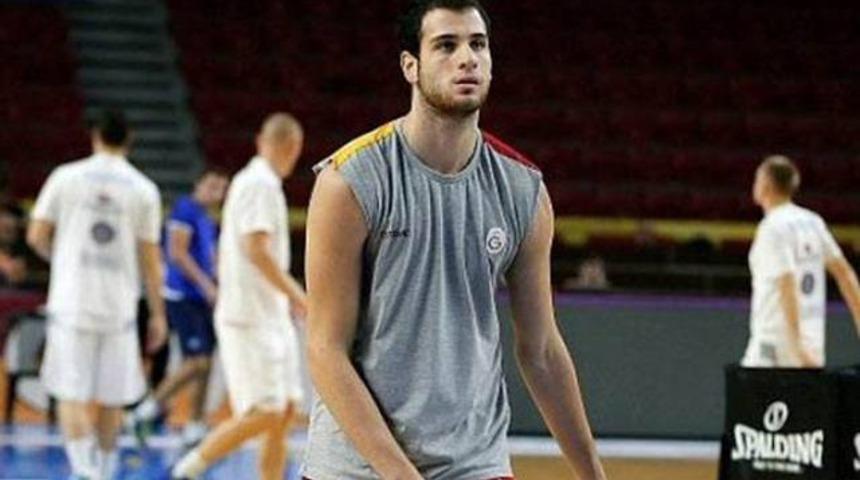 Galatasaray'da G&ouml;kt&uuml;rk Ural affedildi