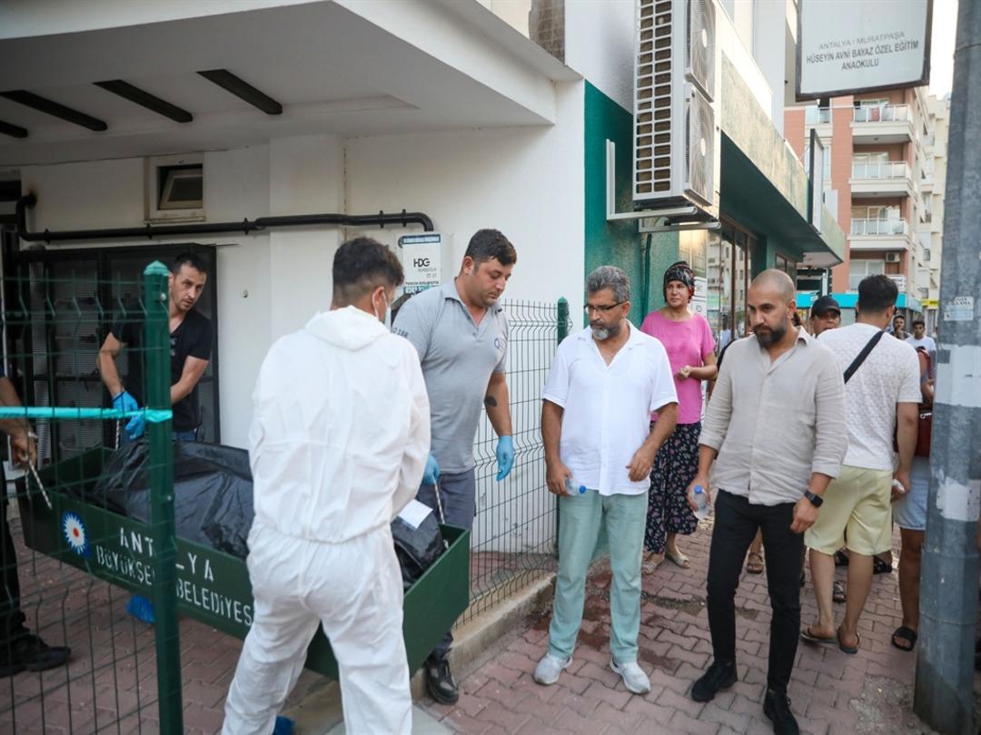 Trans birey evinde boğazı kesilmiş halde ölü bulundu... Yardım çığlıkları atıp polisi aradı sonra gözaltına alındı! 4