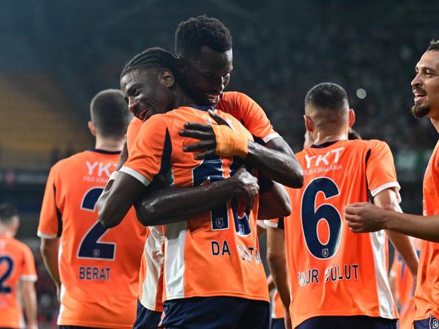 Başakşehir, Avrupa'da güle oynaya turladı!