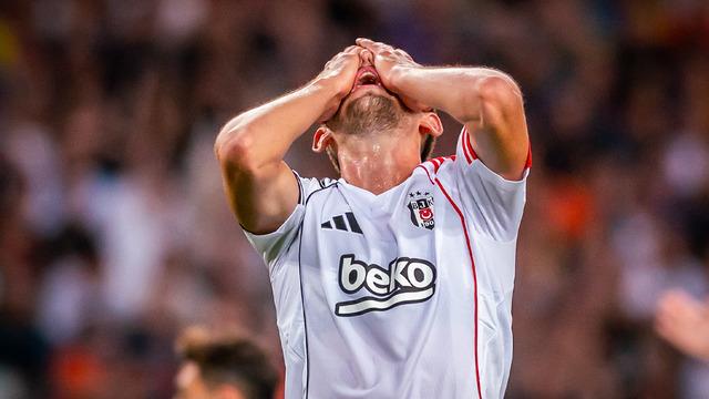 Temsilcimiz Beşiktaş UEFA Avrupa Ligi’nde Ukrayna temsilcisi Shakhtar Donetsk’e elendi! Arda Turan’dan kritik zafer…