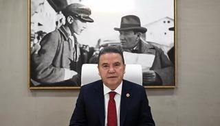 Muhittin Böcek'in gelini ve 3 kişi gözaltına alındı