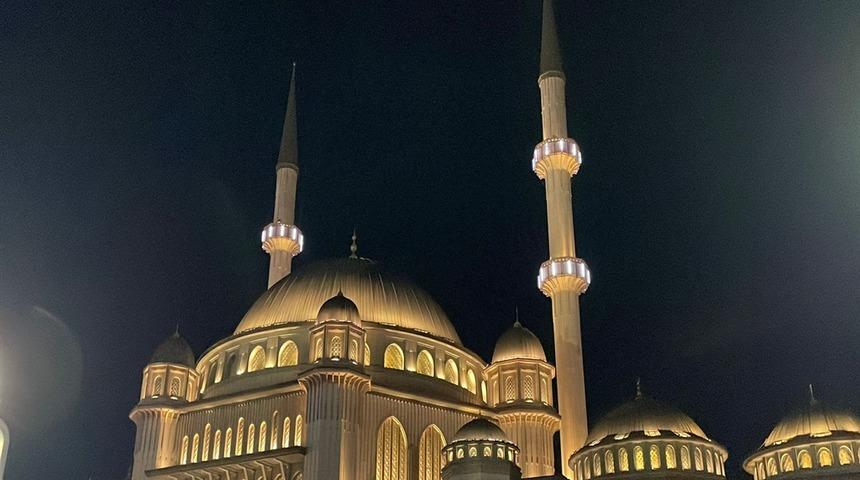 Camilerde orman yangınlarından korunmak için dua edildi