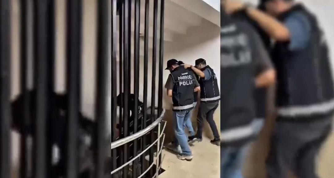 Son 10 gündür devam ediyordu: 1000 e yakın gözaltı! 70 ilde dev operasyonda ele geçirilenler dikkat çekti 4