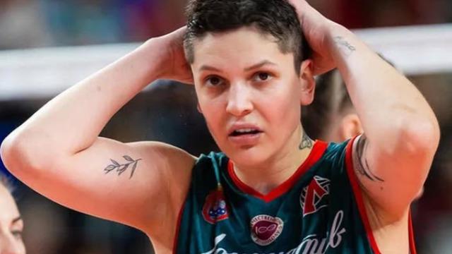 Ebrar Karakurt saçlarını kazıttı! Kimse inanamadı 