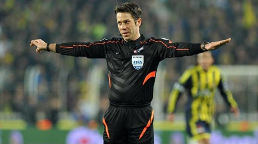 Fırat Aydınus g&uuml;nde iki paket sigara i&ccedil;iyor