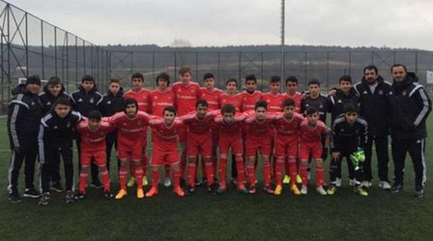 Beşiktaş'ın gen&ccedil;lerinden tarihi fark