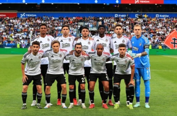 Beşiktaş'ın Shakhtar Donetsk'e elenmesi sonrası Nihat Kahveci canlı yayında çılgına döndü! "Beşiktaş çöküyor, çöküyor..." G3