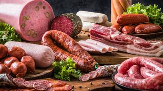 Son denetimde ortaya çıktı! Bakanlık açıkladı; Salamda domuz eti, baharatta yasaklı boya kullanmışlar!