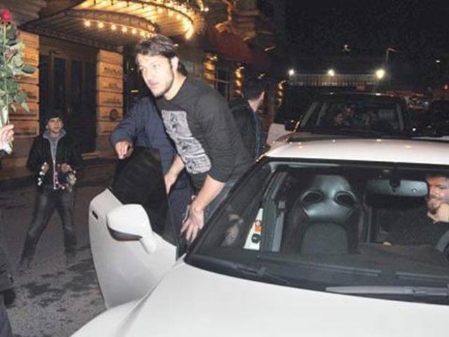 Batuhan Karadeniz alemlere aktı