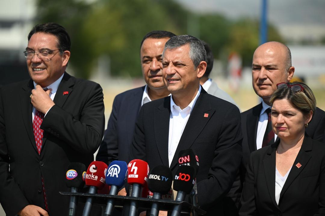 Eşi Didem Özel in emekli maaşını açıkladı! Özgür Özel: "Yüksekten ödedik, ödedik, EYT den emekli oldu..." 1
