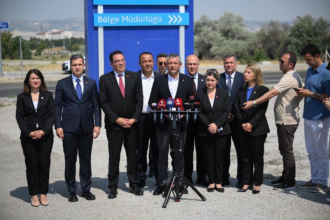 Eşi Didem Özel in emekli maaşını açıkladı! Özgür Özel: "Yüksekten ödedik, ödedik, EYT den emekli oldu..." 3