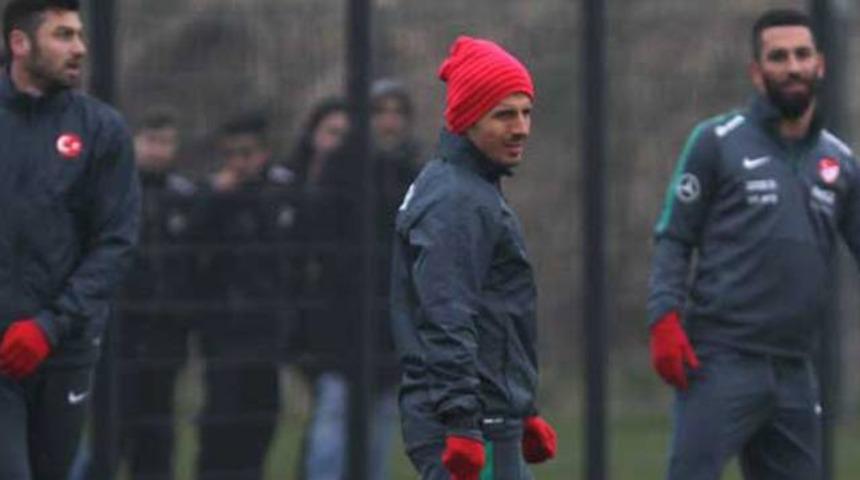 Beşiktaş'tan Emre uyarısı: Samimi olmayın