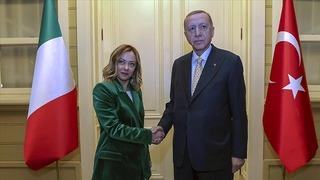 Dolmabahçe'de Türkiye-İtalya-Libya üçlü zirvesi! Cumhurbaşkanı Erdoğan, İtalya Başbakanı Meloni ve Libya Başbakanı Dibeybe ile görüştü