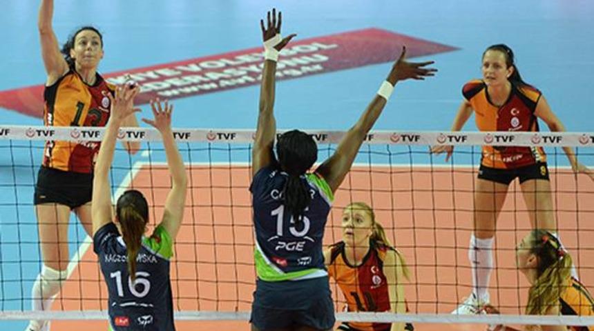 Galatasaray Mali Genel Kurulu şokla başladı