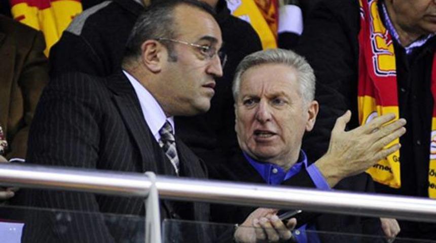 Galatasaray'da y&ouml;netici depremi