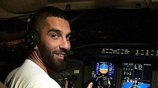 Arda uçakta da kaptan