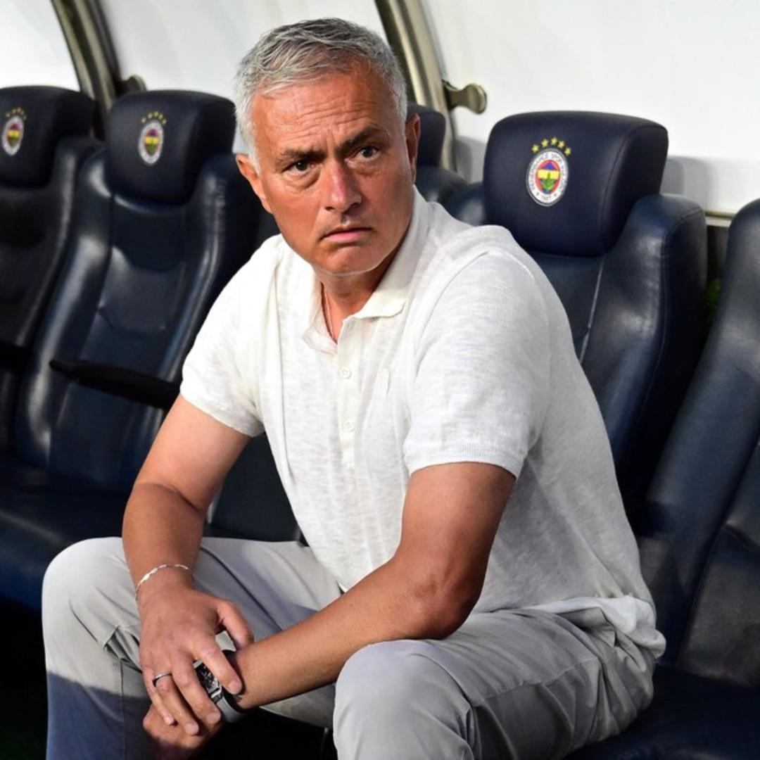 Fenerbahçe tam 10 futbolcusunu Şampiyonlar Ligi kadrosuna yazmadı! İşte Mourinho nun tercihleri... 2