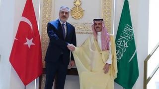 Bakan Fidan, Suudi mevkidaşı Faysal bin Ferhan Al Suud ile görüştü