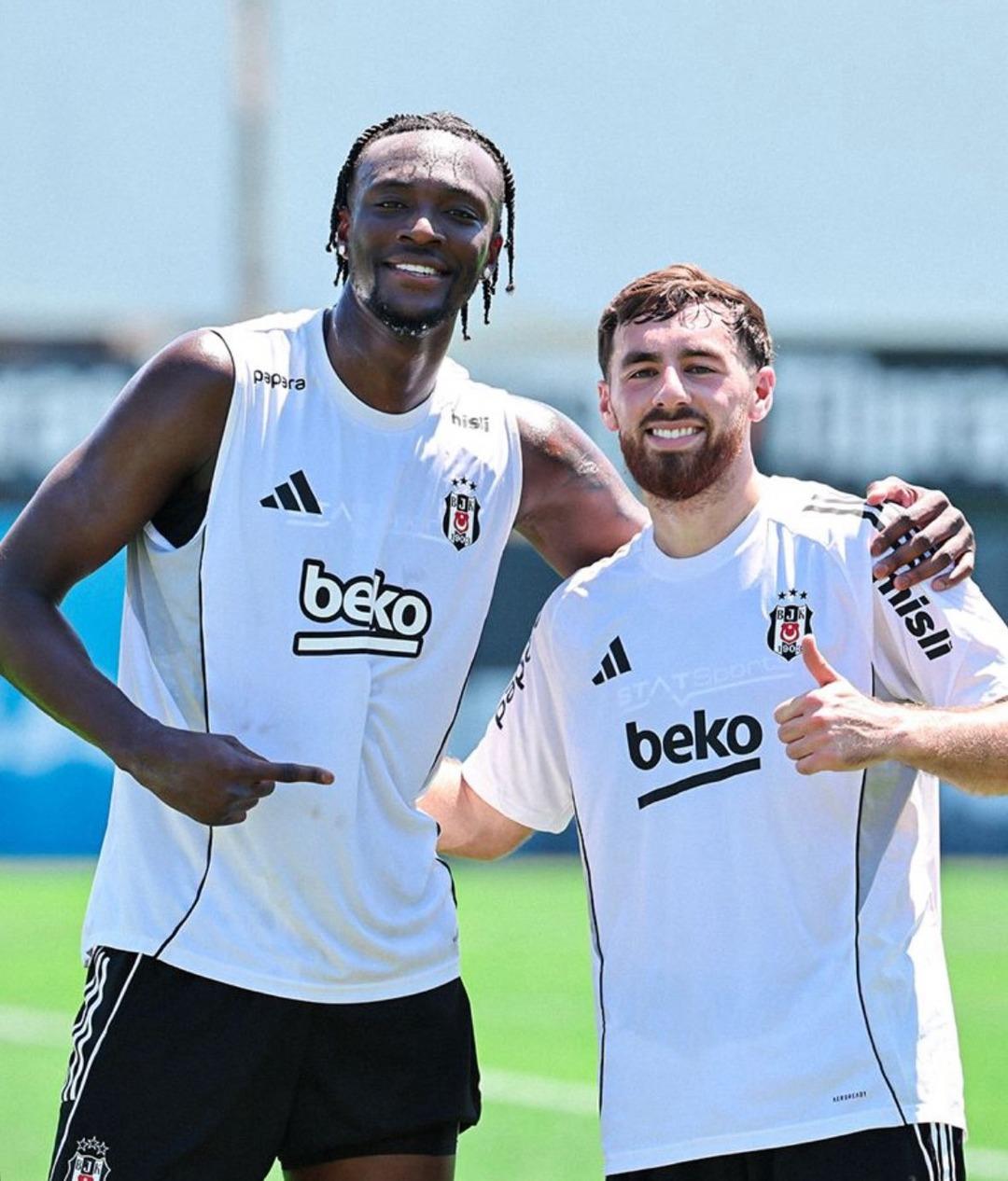 Süper Lig de tarihi bir rekor kırıldı! Galatasaray ın kadro değeri 300 milyon euro yu aşarak zirveye yerleşti... 3