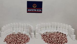Manisa'da operasyon! 5 binin üzerinde sentetik ecza hapı ele geçirildi
