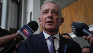 Kolombiya'da eski Devlet Başkanı Uribe'ye 12 yıl ev hapsi