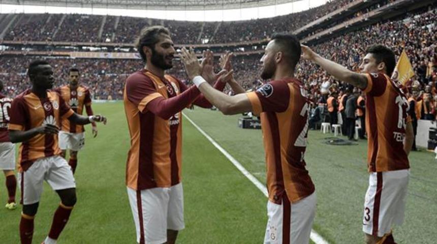 Galatasaray zirveyi bırakmadı