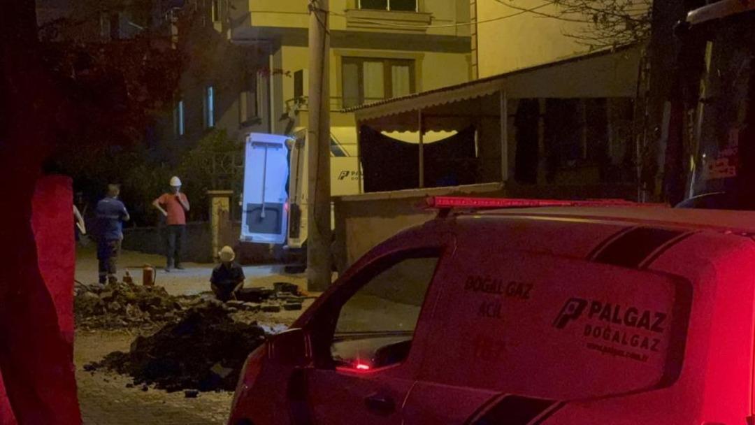 Darıca’da doğal gaz borusu patladı, mahalleyi gaz kokusu sardı 2