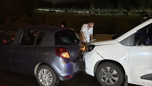 İstanbul'da zincirleme kaza! 16 araç birbirine girdi, yaralılar var