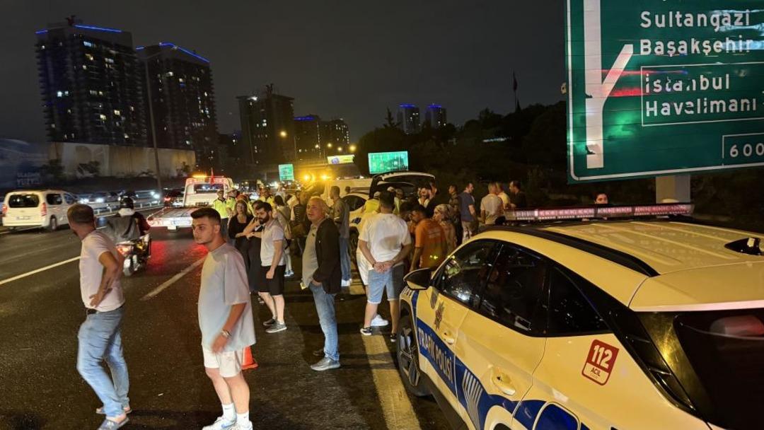 İstanbul da zincirleme kaza! 16 araç birbirine girdi, yaralılar var 1