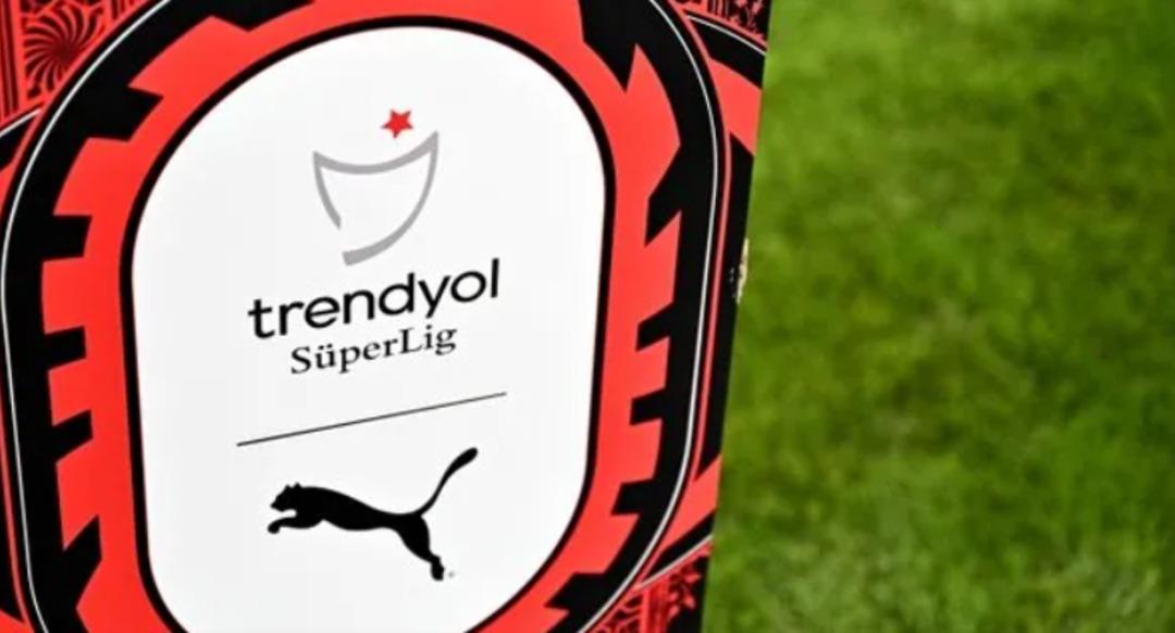 Süper Lig de şampiyon olacak takımı tahmin ettiler! 79 puanla ipi göğüsleyecek... Ligin devine sadece %4.7 ihtimal verdiler! 5