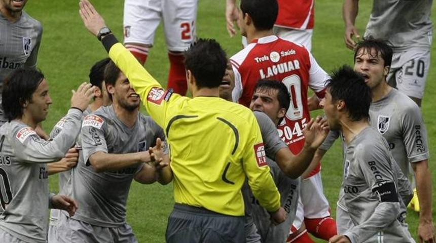 Hakemler boykota gidiyor