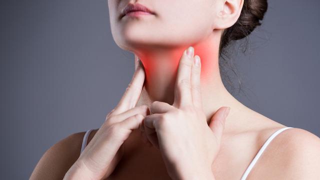 Kadınlarda 10 kat daha sık görülüyor: Tiroid hastalıklarında 5 durumda ameliyat kaçınılmaz...