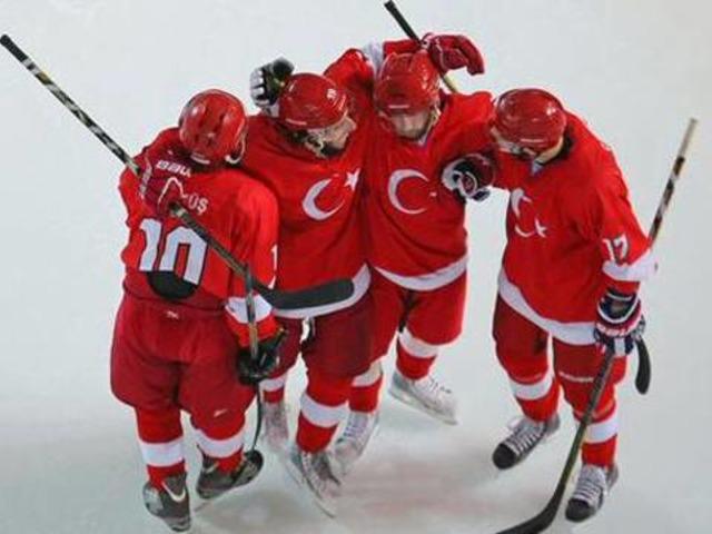 Millilerimiz 4'te 4 yaptı