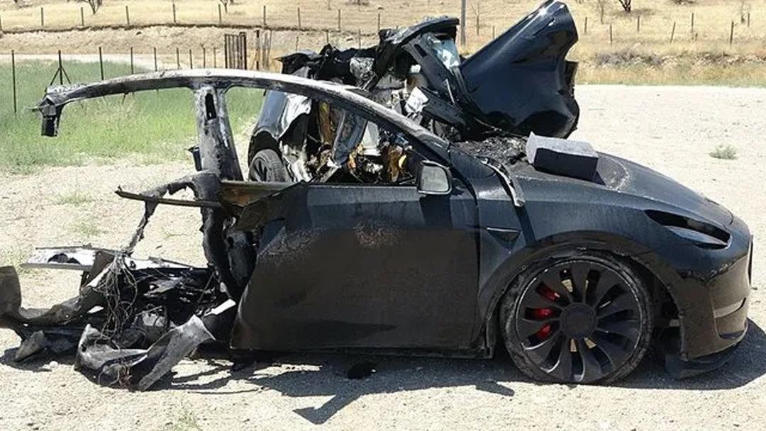 Tesla’yı şoke eden karar! Trafik cezası nedeniyle tazminat ödeyecek 1